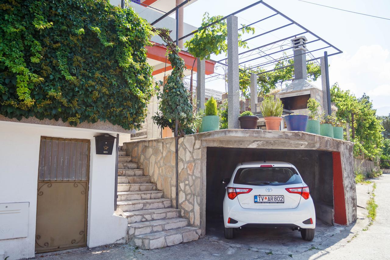 Apartmani Petar Τίβατ Εξωτερικό φωτογραφία